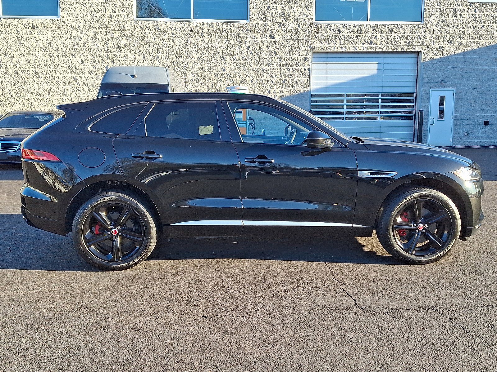 Used 2018 Jaguar F-PACE S image 7