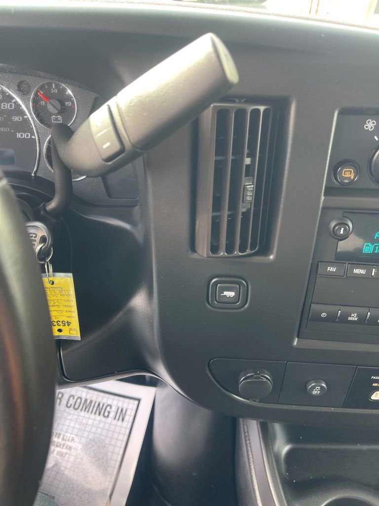 Used 2022 Chevrolet Express 3500 Extended w/ Driver Convenience Package image 16