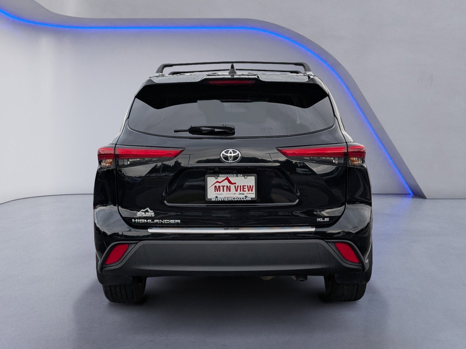 Used 2023 Toyota Highlander XLE FWD image 8