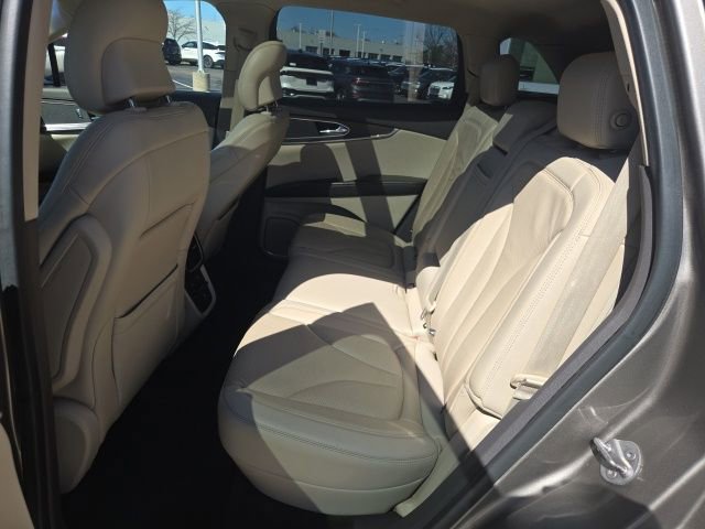 Used 2017 Lincoln MKX Reserve w/ Lincoln MKX Climate Package image 22