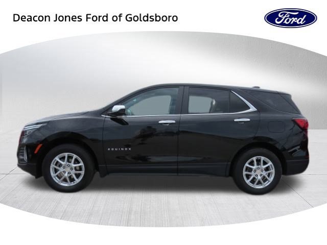 Used 2023 Chevrolet Equinox LT w/ Driver Convenience Package image 4