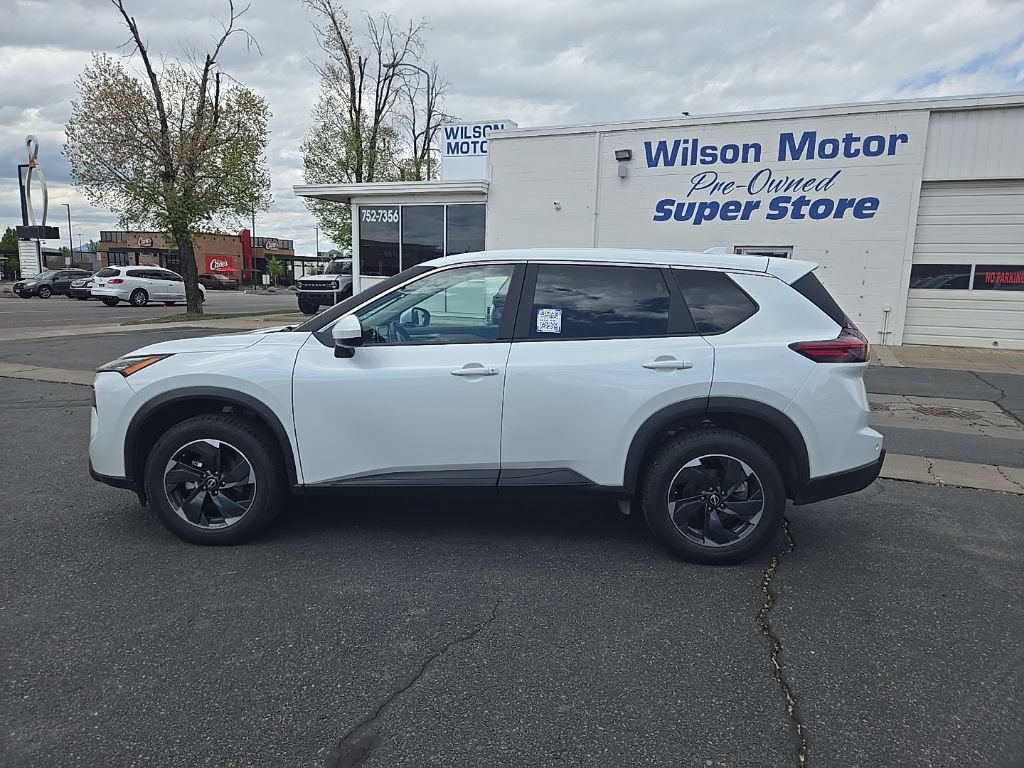 Used 2025 Nissan Rogue SV AWD/4WD image 8