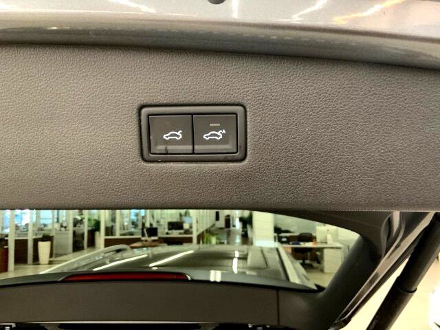 Used 2019 Volkswagen Tiguan SEL Premium image 36