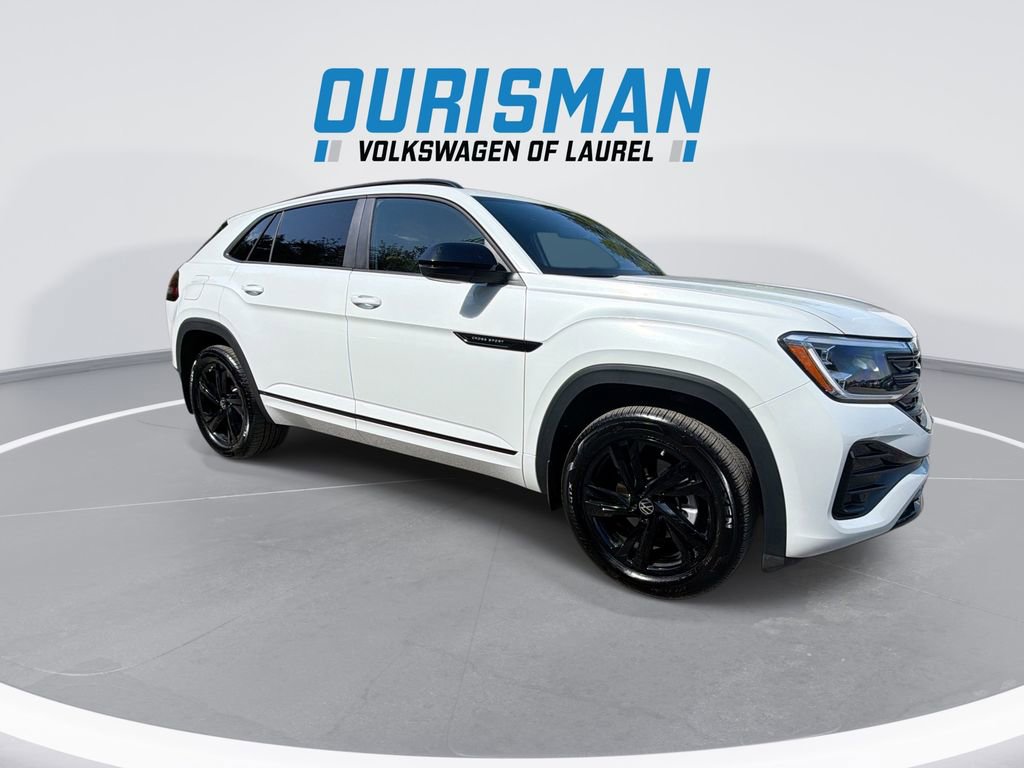 Used 2025 Volkswagen Atlas Cross Sport SEL R-Line AWD/4WD image 2
