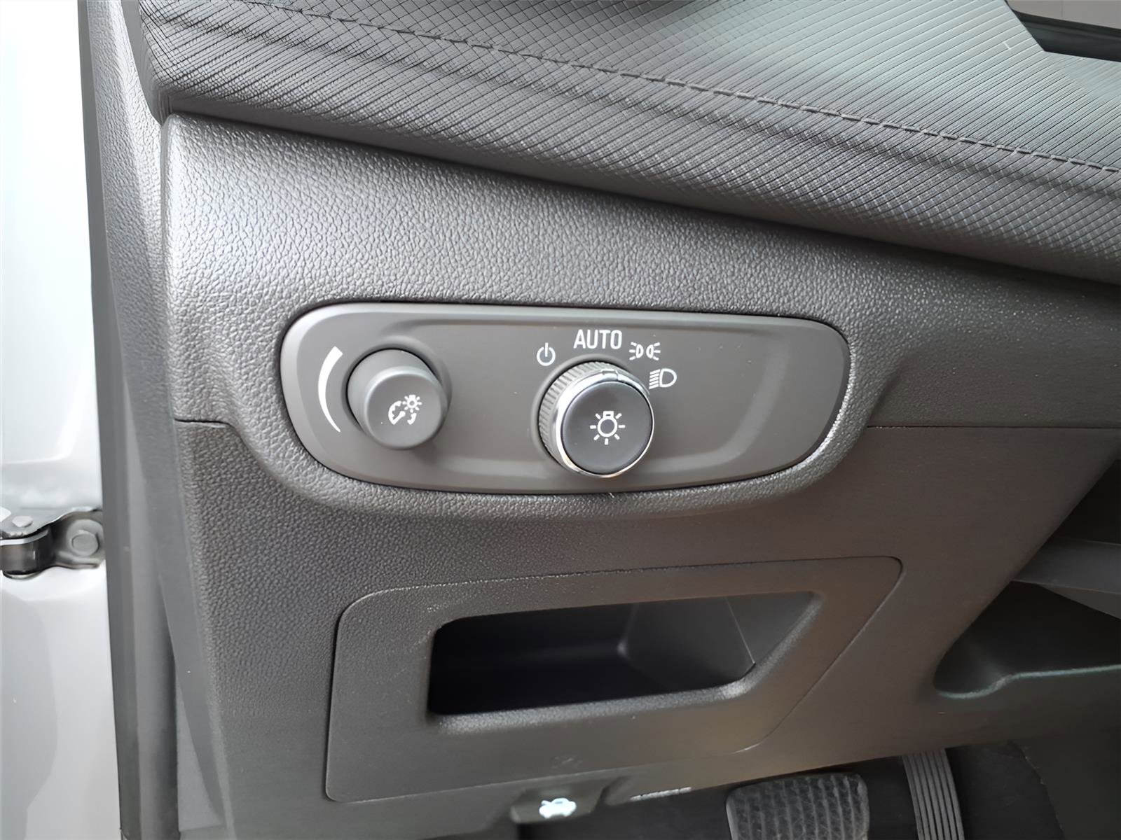 New 2026 Chevrolet TrailBlazer LT w/ LT Cold Weather Package image 16