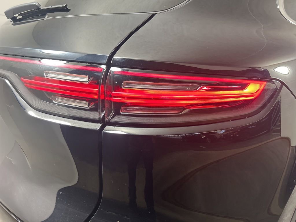 Certified 2022 Porsche Cayenne image 11