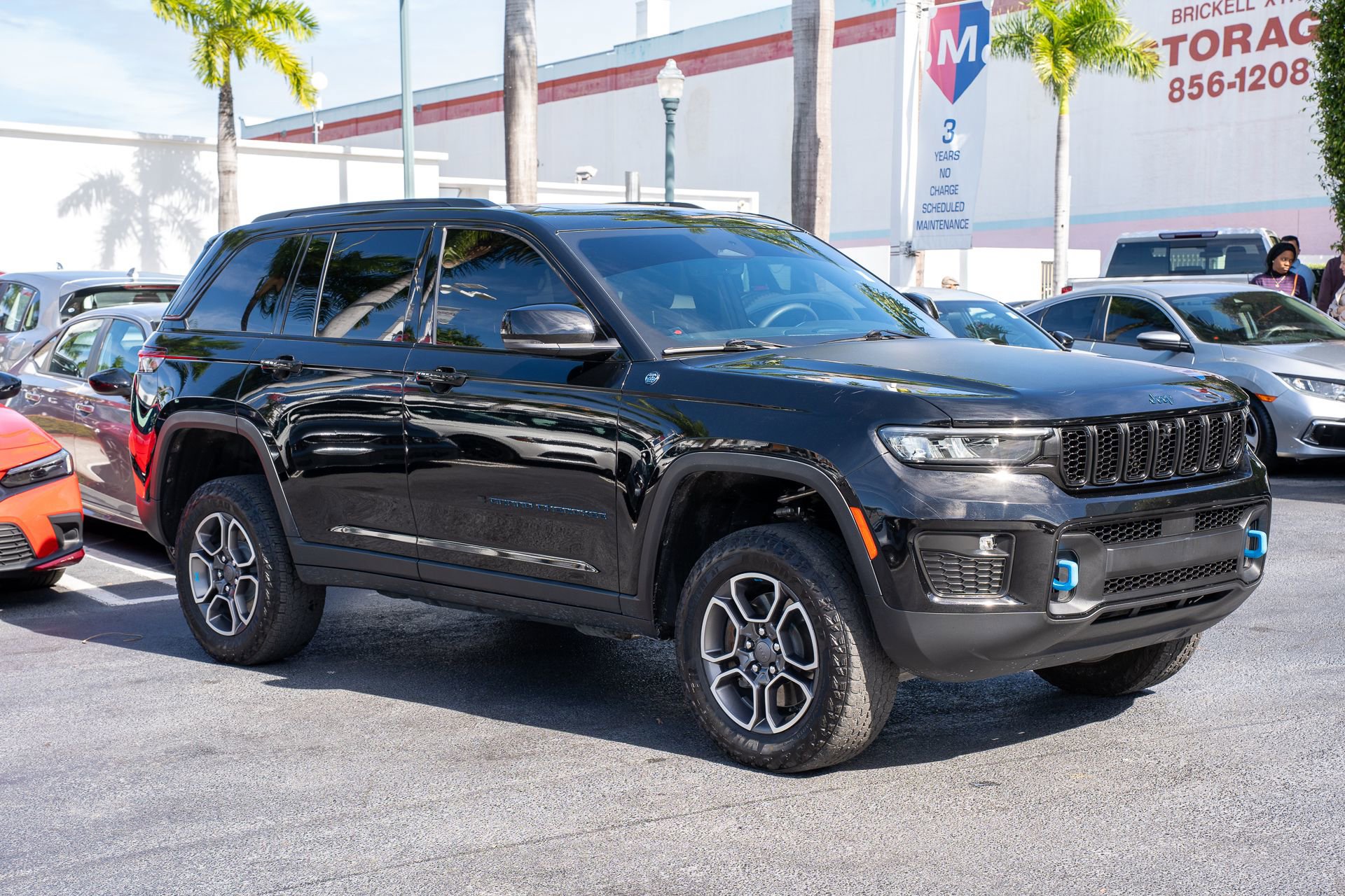 Used 2023 Jeep Grand Cherokee Trailhawk w/ Luxury Tech Group III video 3