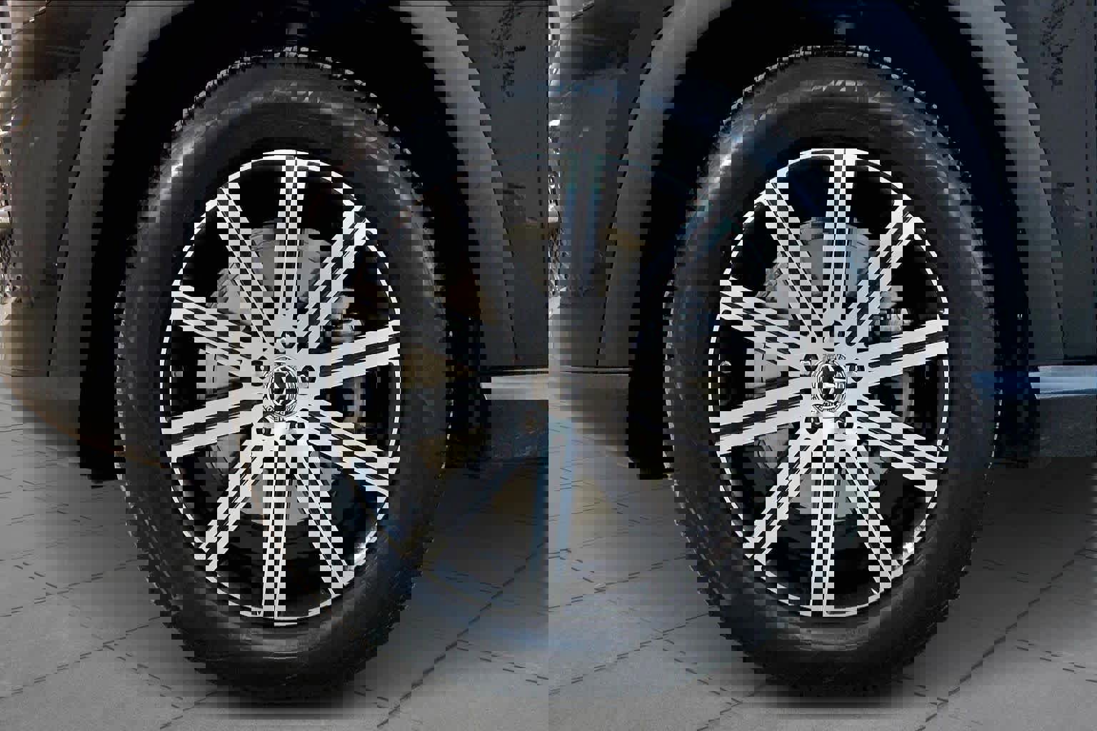 Used 2024 Mercedes-Benz GLE 350 4MATIC image 11