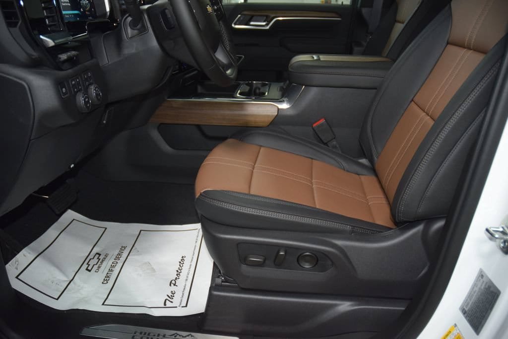 New 2026 Chevrolet Silverado 2500 High Country w/ High Country Premium Package AWD/4WD image 45