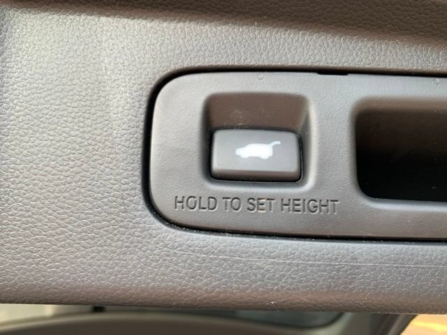 Used 2025 Honda CR-V EX-L image 6