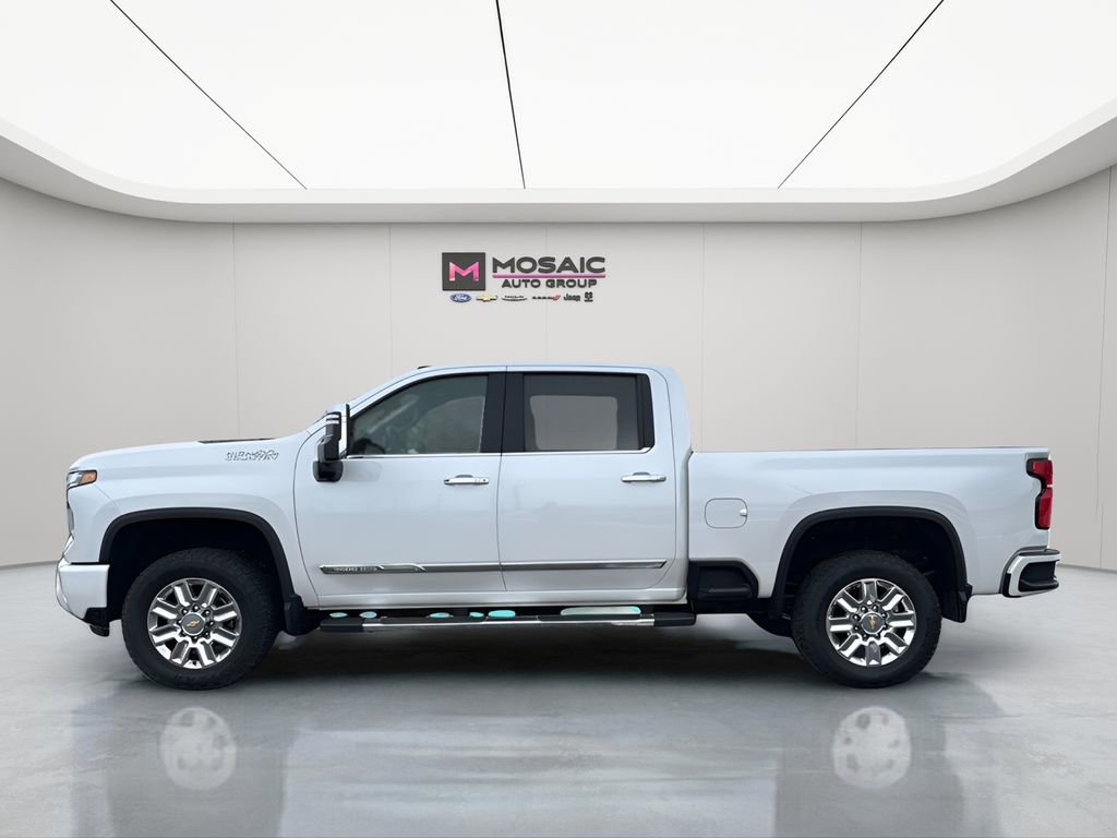 Used 2024 Chevrolet Silverado 3500 High Country w/ High Country Premium Package AWD/4WD image 6