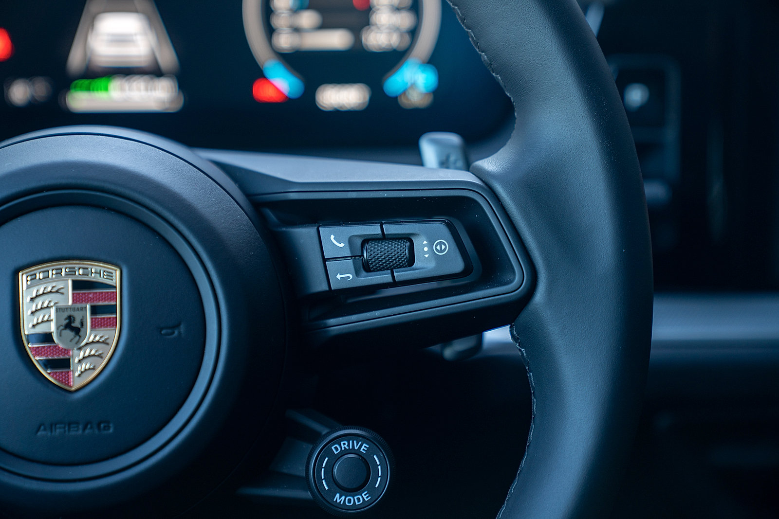 Certified 2025 Porsche Cayenne E-Hybrid AWD/4WD image 8