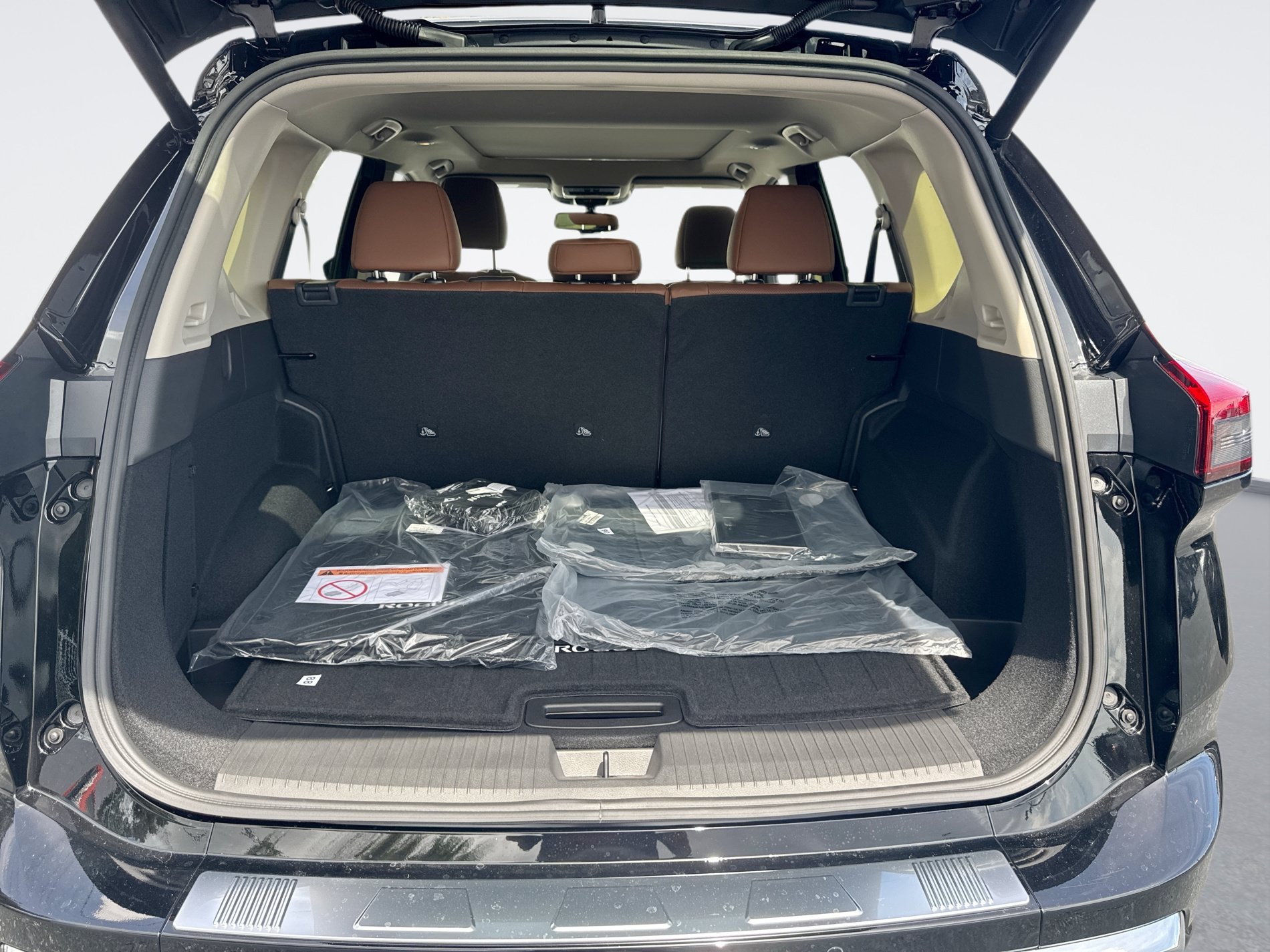 New 2026 Nissan Rogue Platinum AWD/4WD image 13