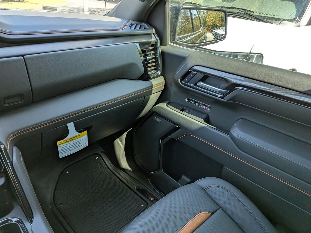 New 2026 GMC Sierra 1500 AT4 w/ AT4 Premium Package AWD/4WD image 17
