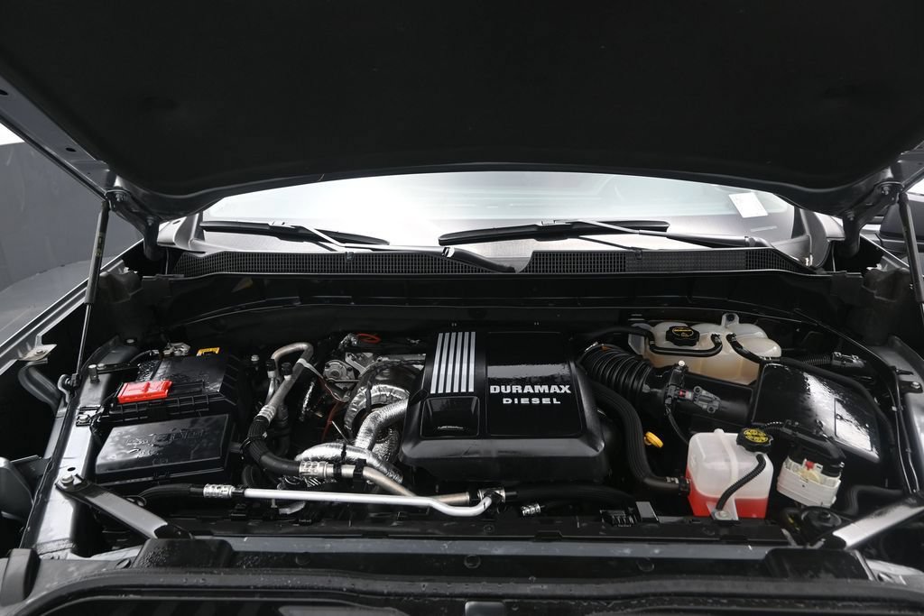 Used 2024 Chevrolet Silverado 1500 LT RWD image 16