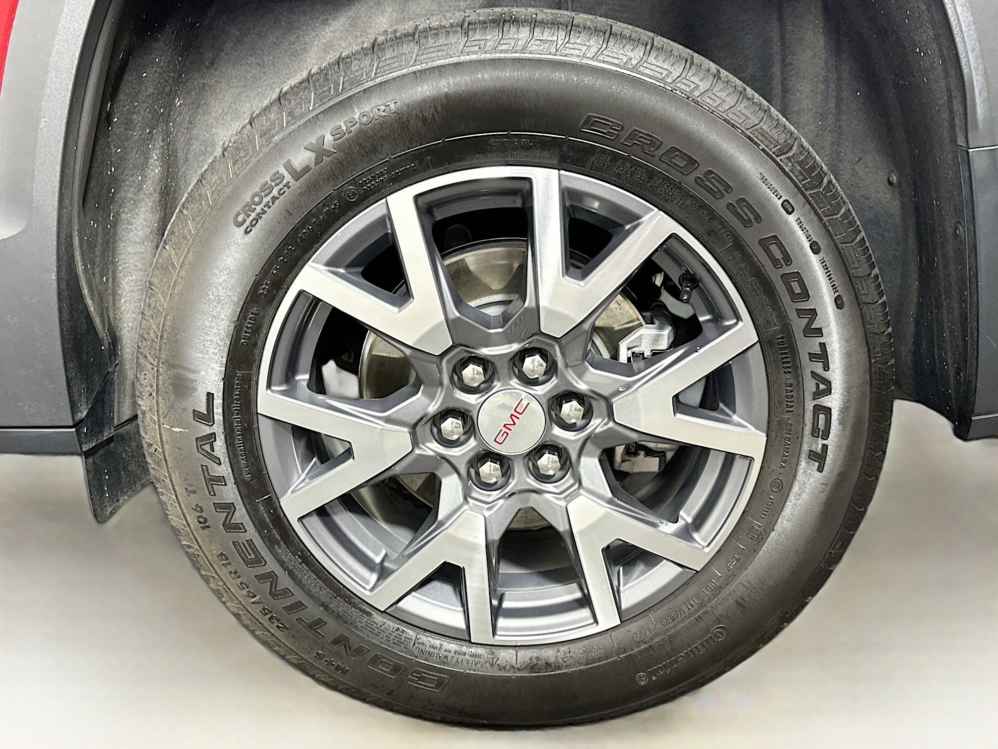 Used 2023 GMC Acadia SLT image 11