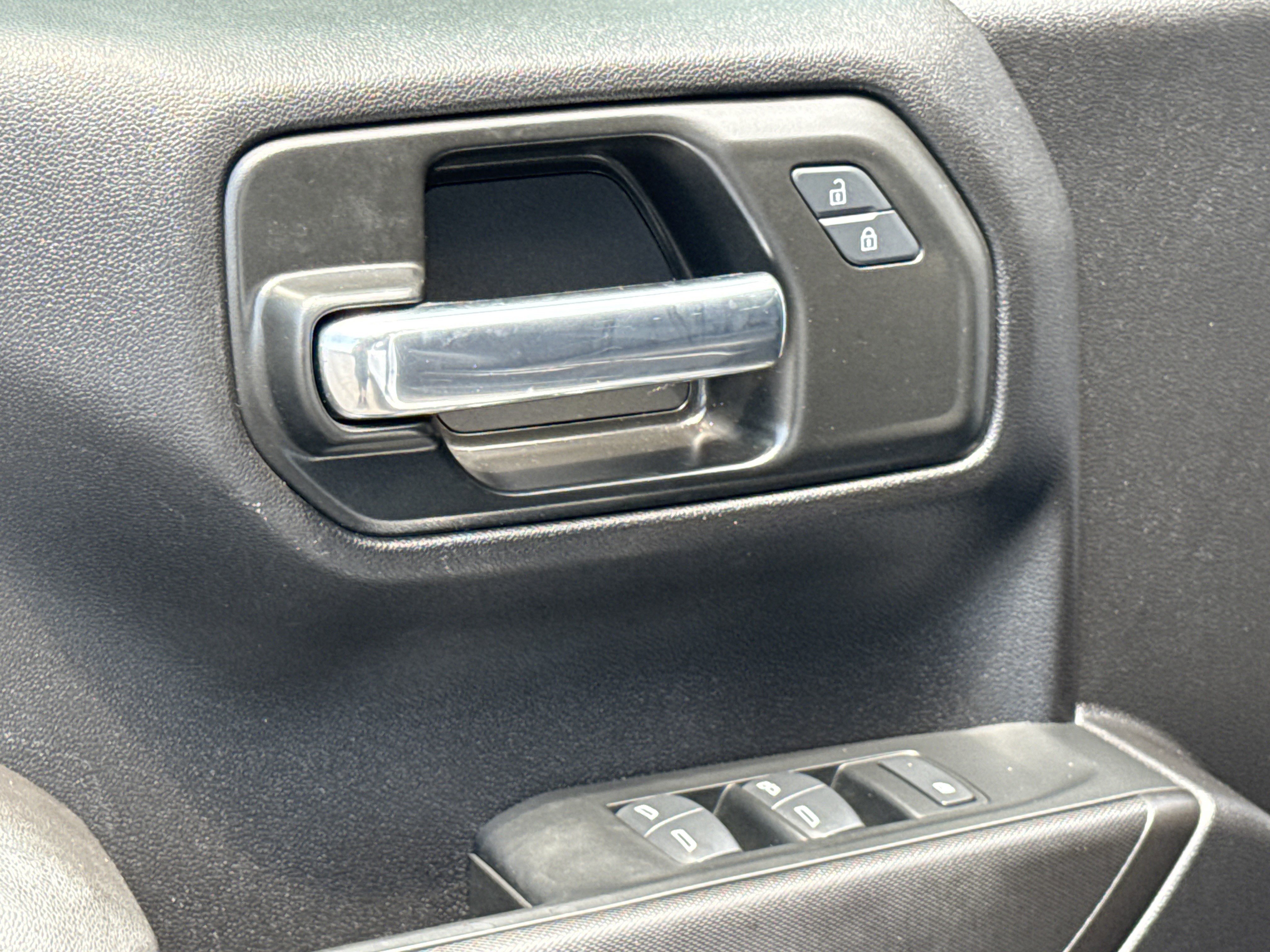 Used 2025 Chevrolet Silverado 1500 W/T w/ Trailering Package AWD/4WD image 15