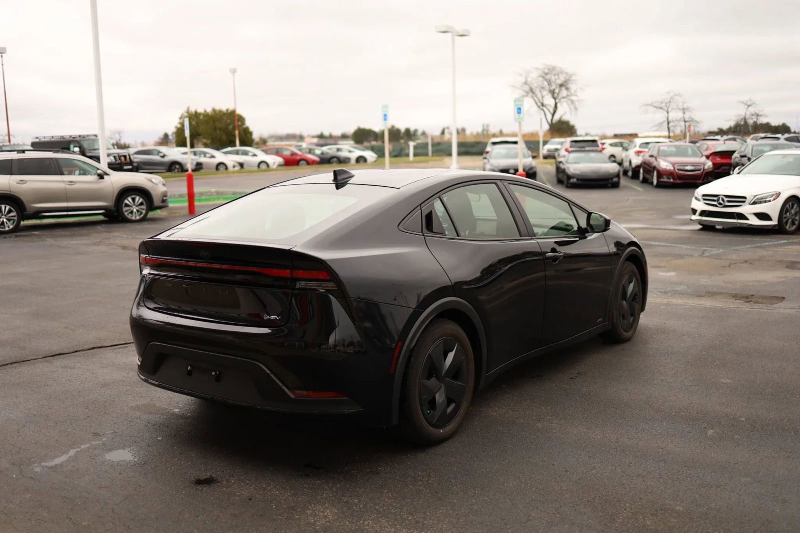 Used 2024 Toyota Prius LE image 5