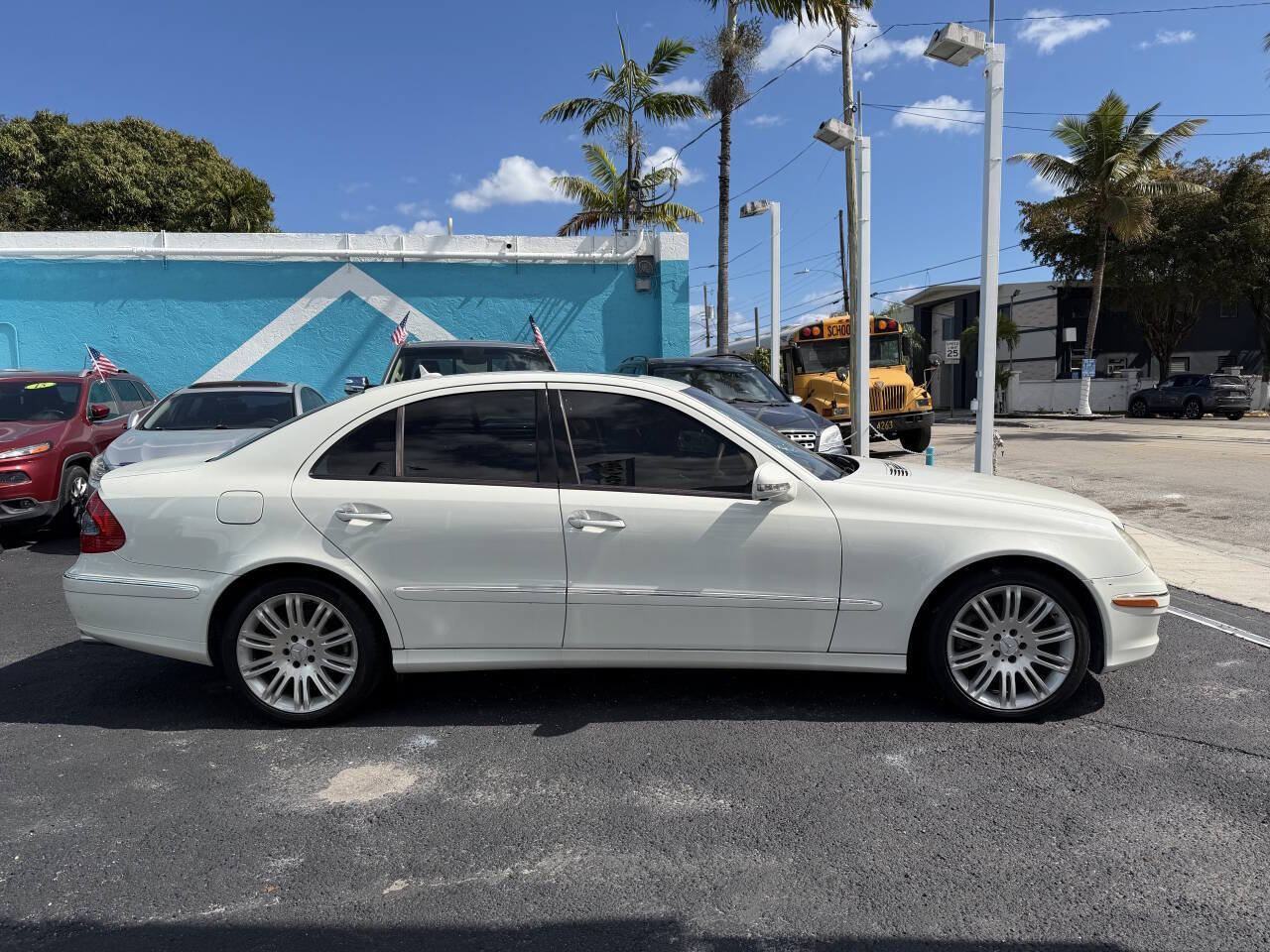 Used 2007 Mercedes-Benz E 350 4MATIC Sedan image 6