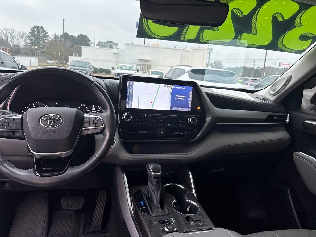 Used 2021 Toyota Highlander Limited image 20