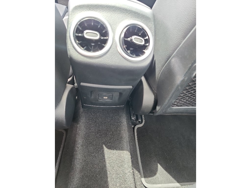 Used 2025 Mercedes-Benz CLA 250 image 13