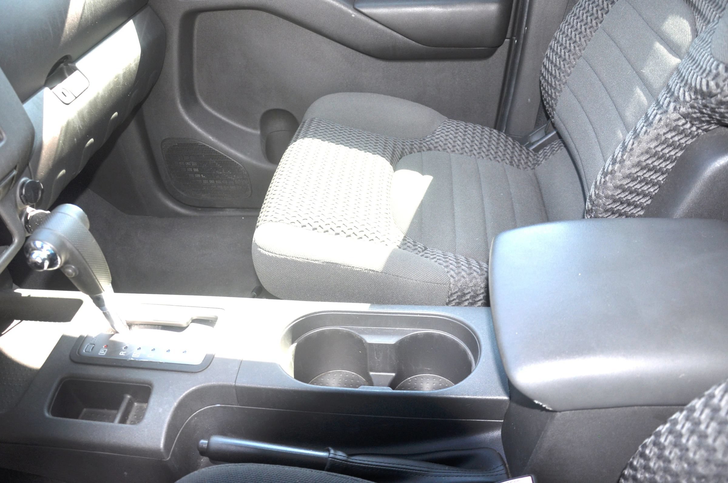 Used 2006 Nissan Frontier SE w/ (P01) Power Pkg RWD image 21
