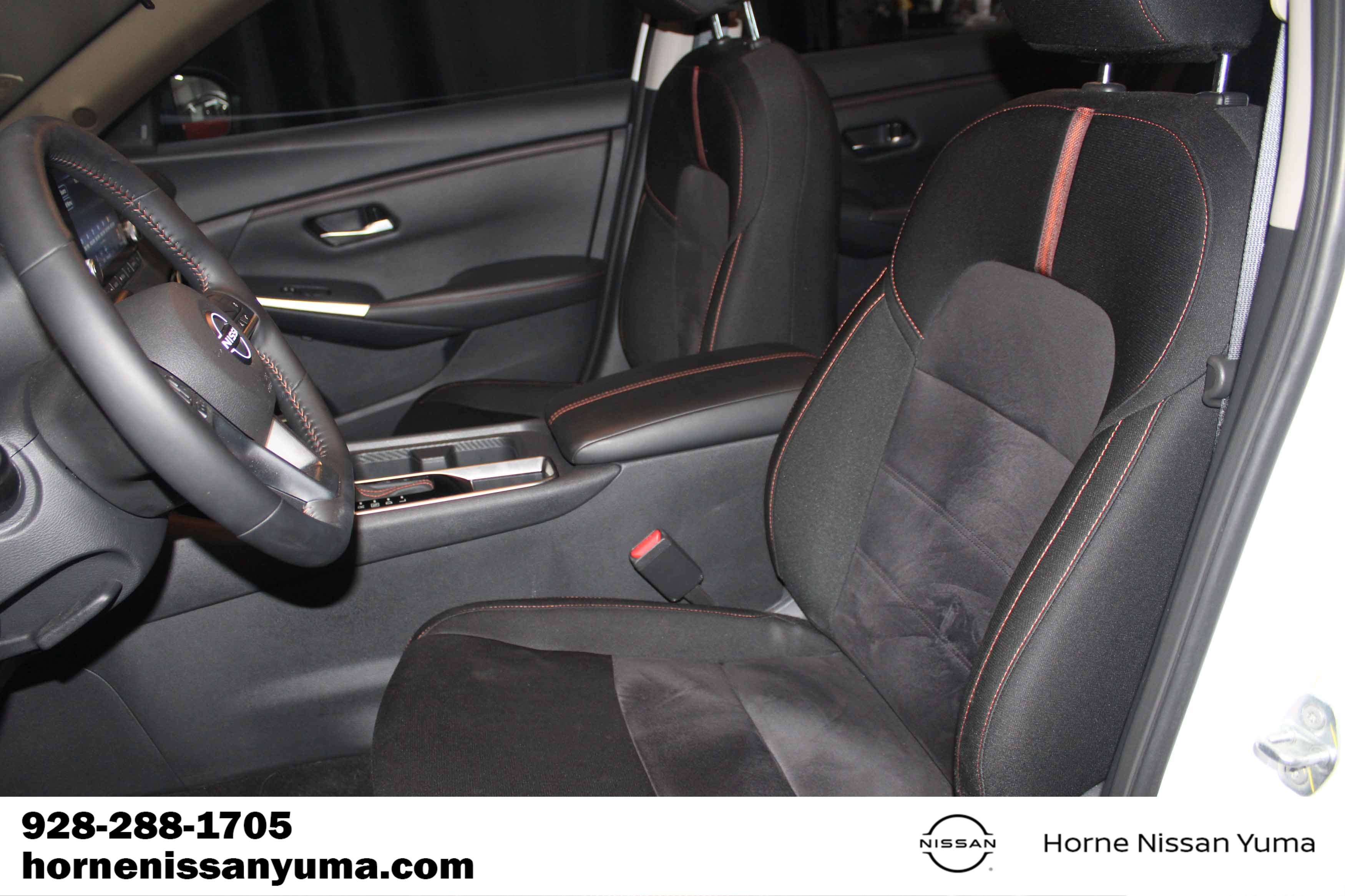 Certified 2025 Nissan Sentra SR FWD image 4