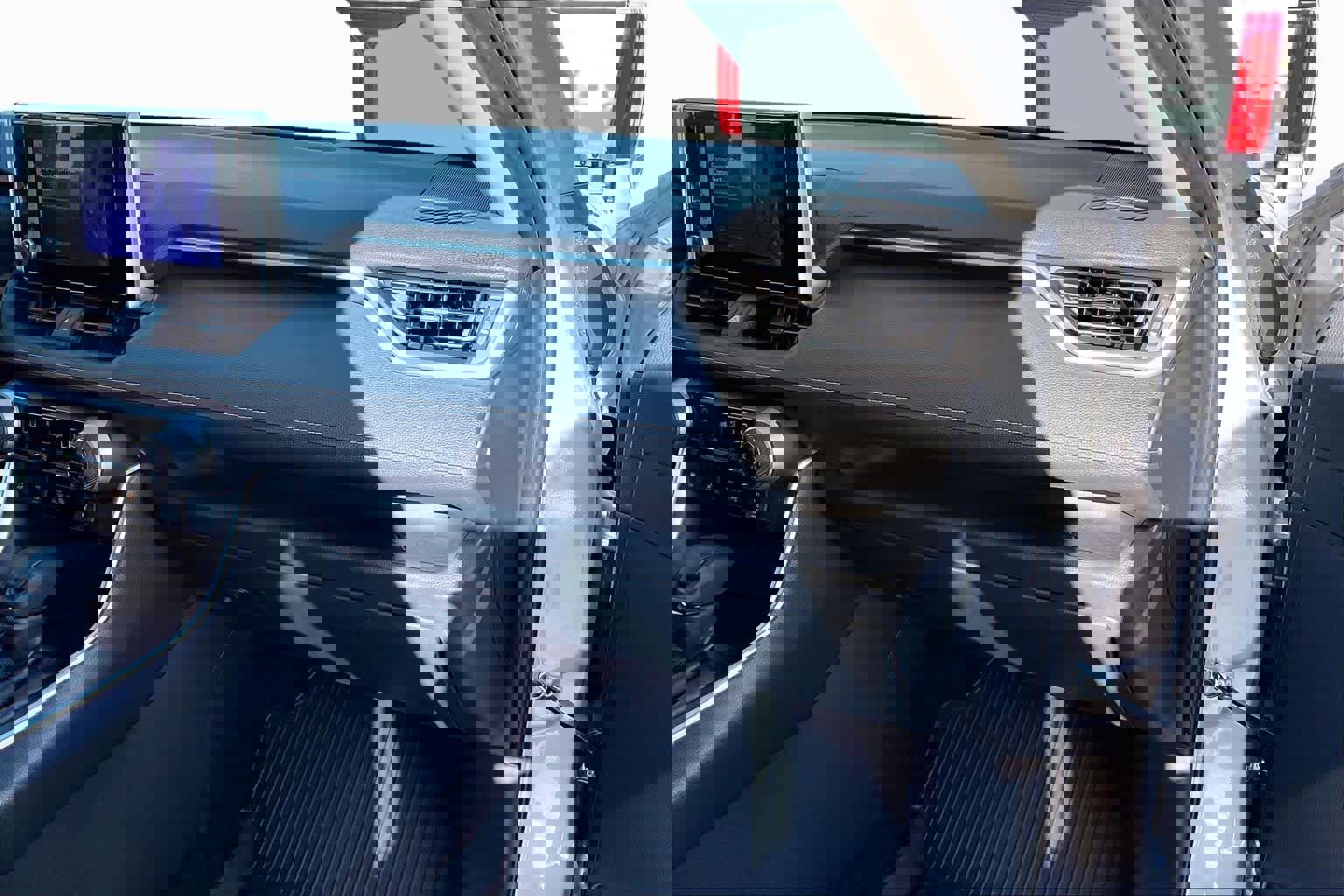 Certified 2025 Toyota RAV4 XLE w/ Convenience Package image 18