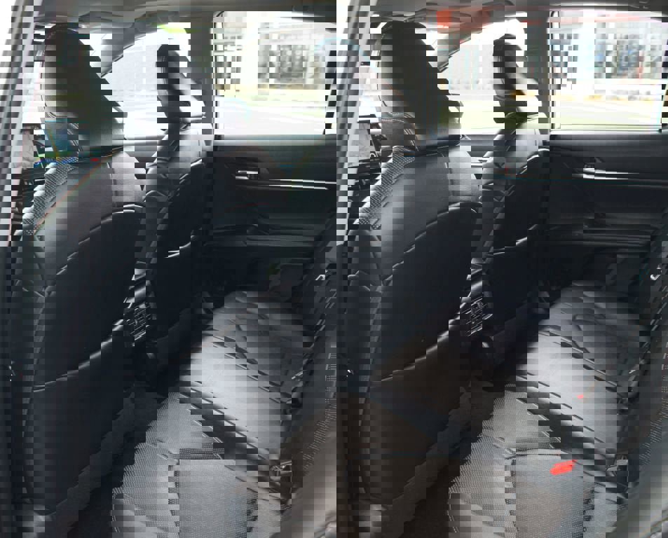 Used 2021 Toyota Camry XSE w/ Navigation Package image 16