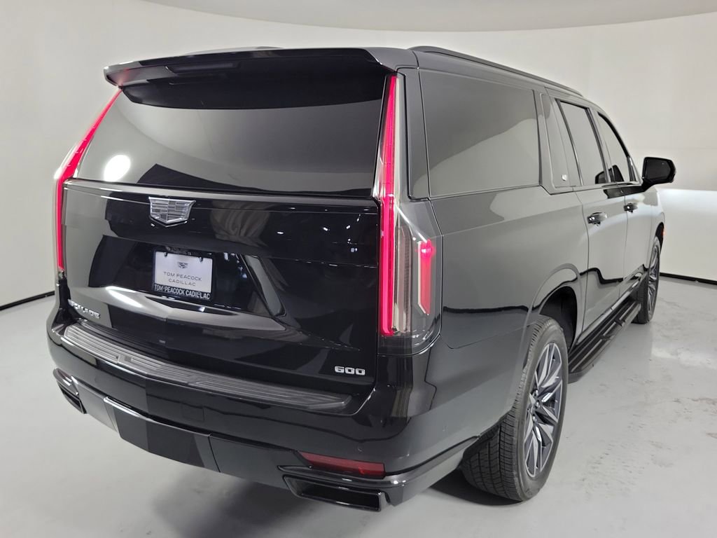 Used 2023 Cadillac Escalade ESV Sport AWD/4WD image 3