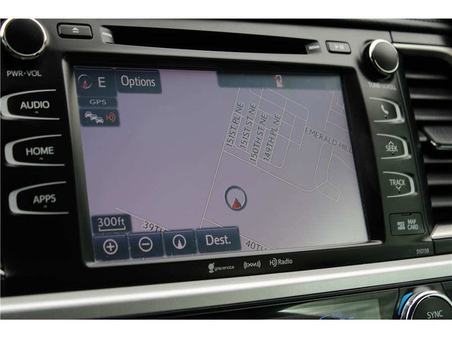 Used 2016 Toyota Highlander XLE image 26