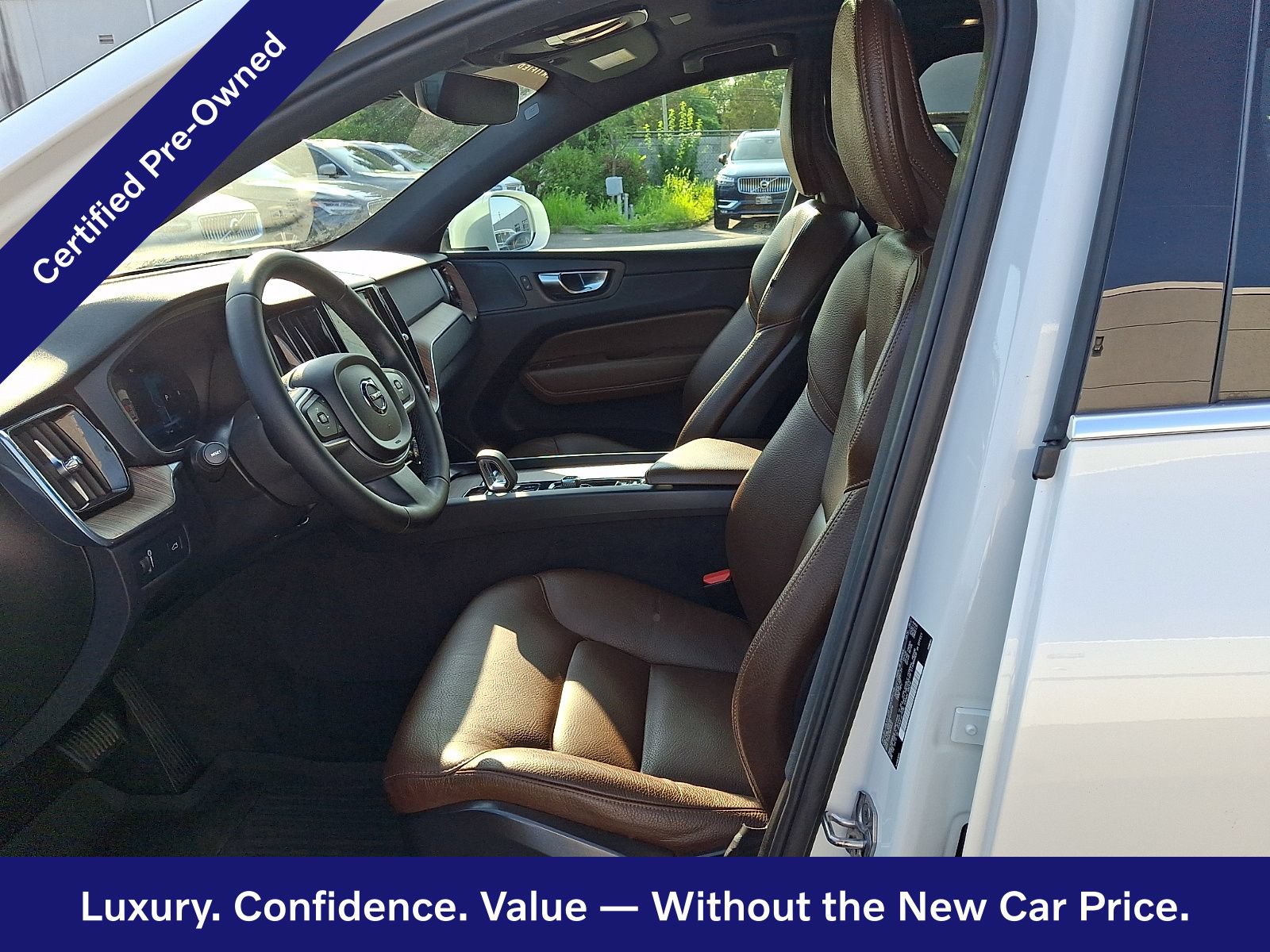 Certified 2022 Volvo XC60 B5 Momentum w/ Advanced Package AWD/4WD image 14