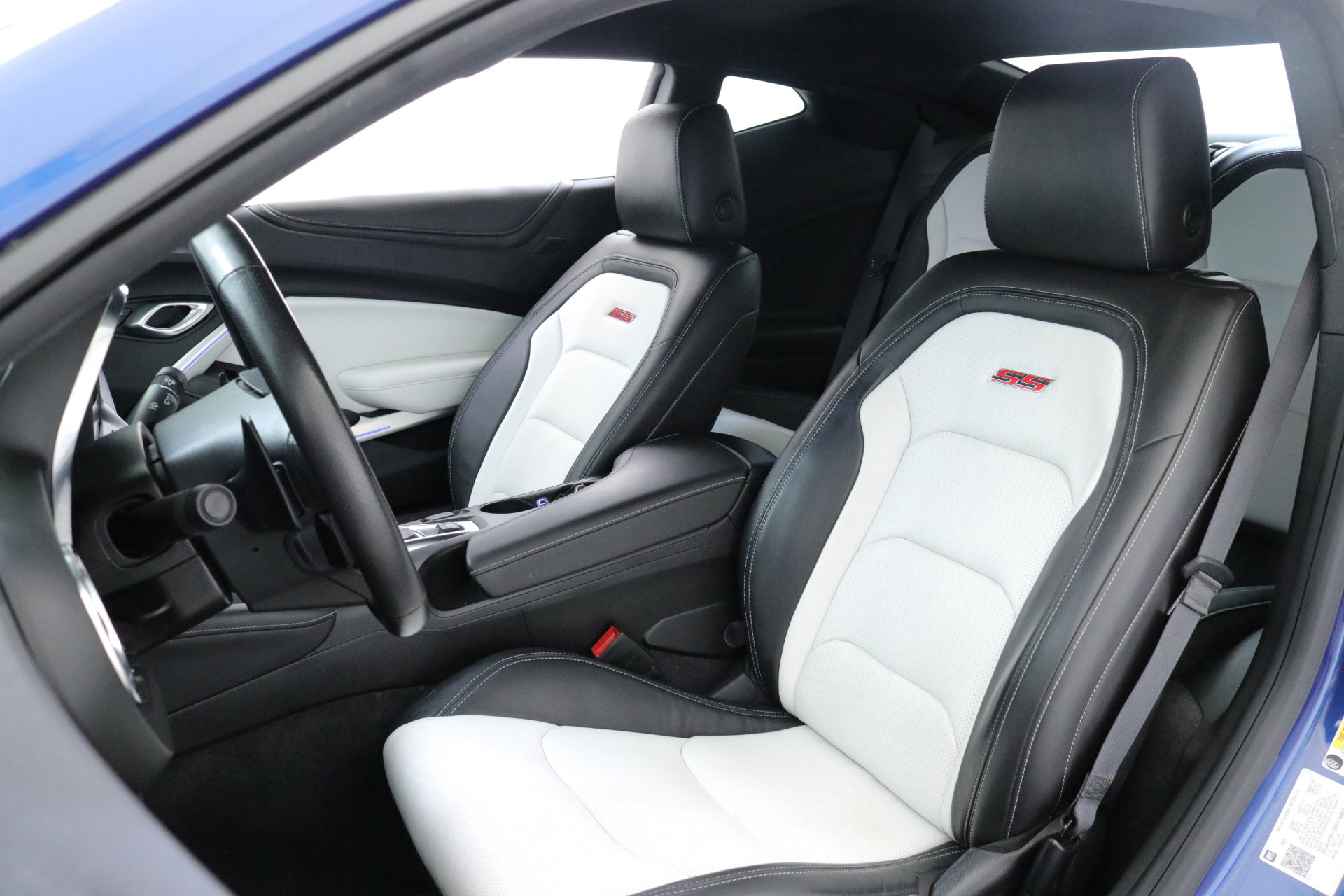 Used 2021 Chevrolet Camaro SS image 23