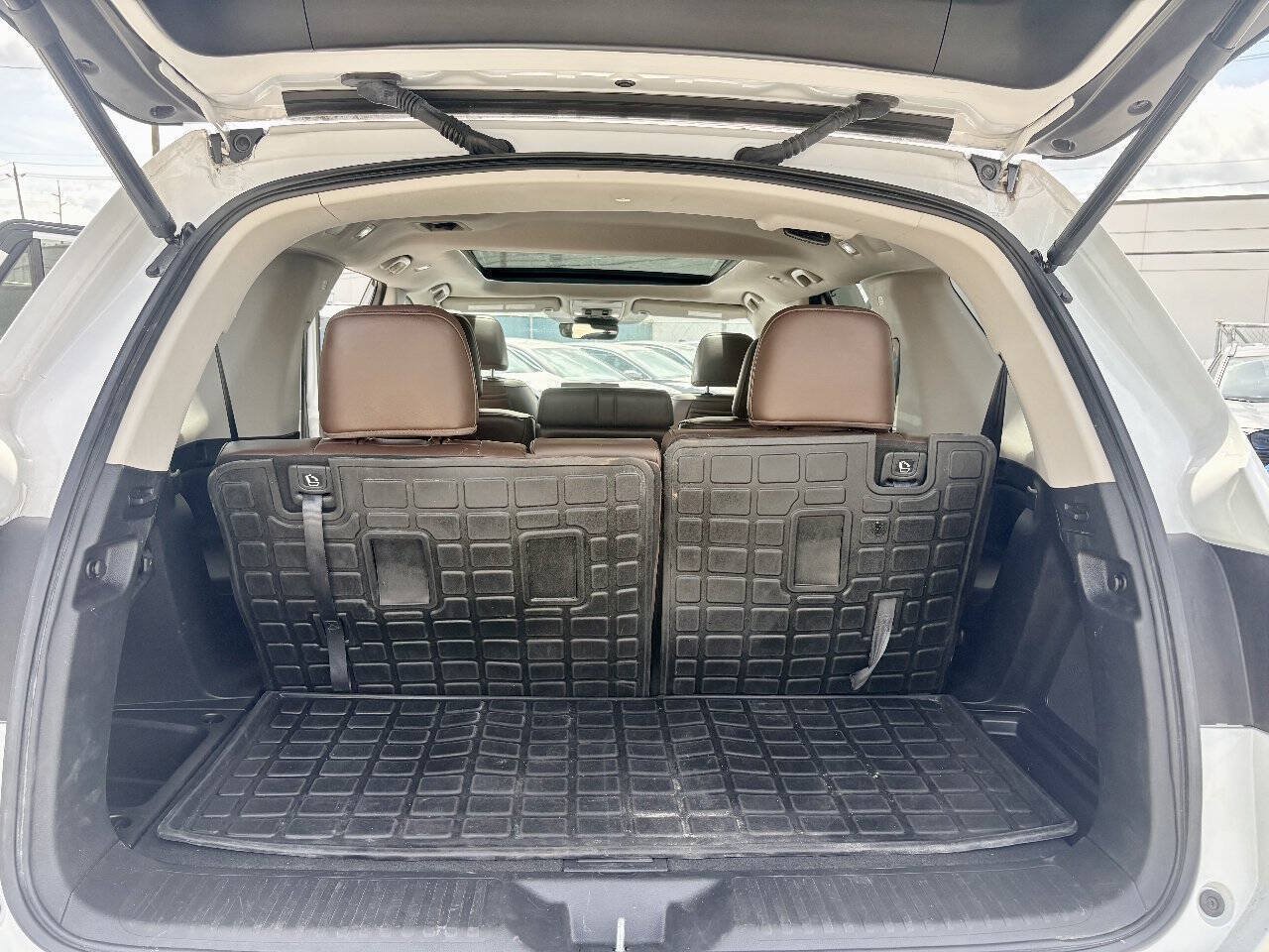 Used 2024 Honda Pilot Elite image 13