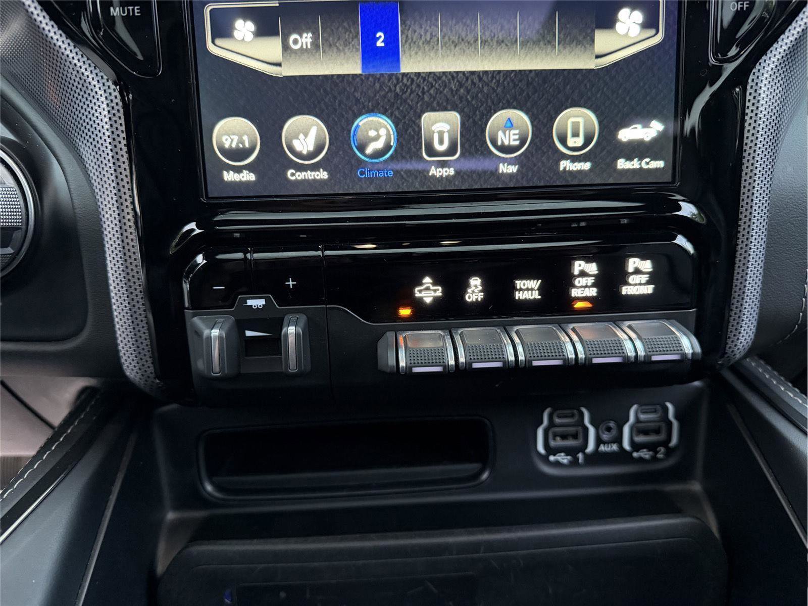 Used 2020 RAM 1500 Limited AWD/4WD image 16
