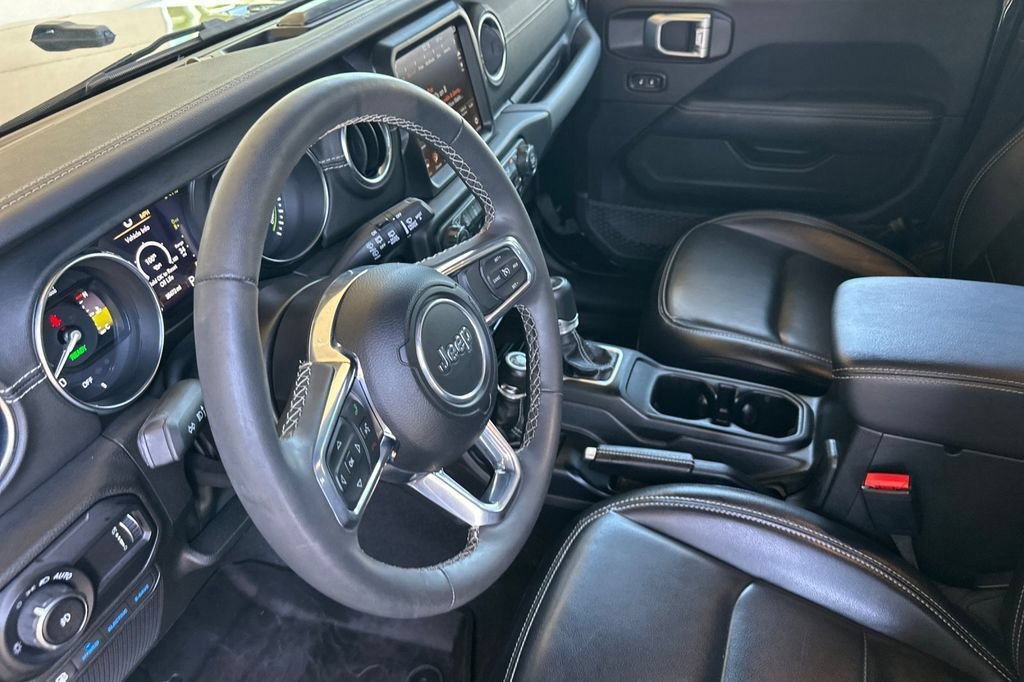 Used 2023 Jeep Wrangler Unlimited Sahara w/ Cold Weather Group AWD/4WD image 7
