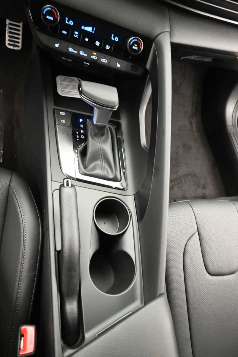 New 2026 Hyundai Elantra SEL Sport FWD image 21