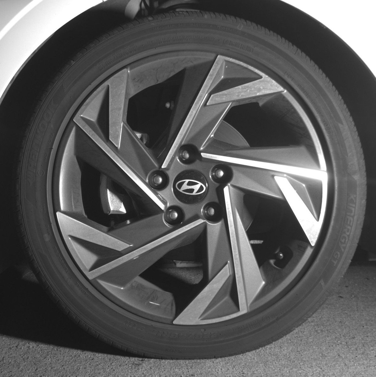 Used 2025 Hyundai Elantra SEL FWD image 12