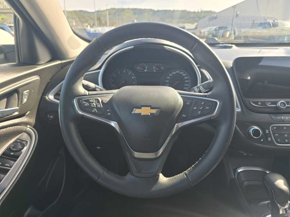 Used 2024 Chevrolet Malibu LT w/ Sport Edition image 11