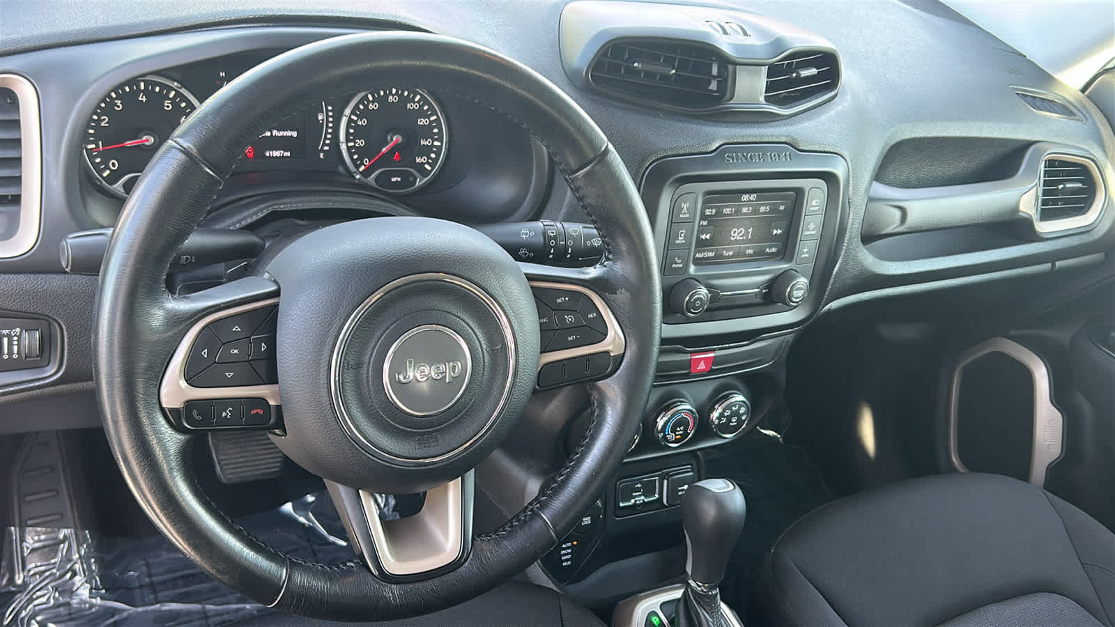 Used 2017 Jeep Renegade Latitude AWD/4WD image 10