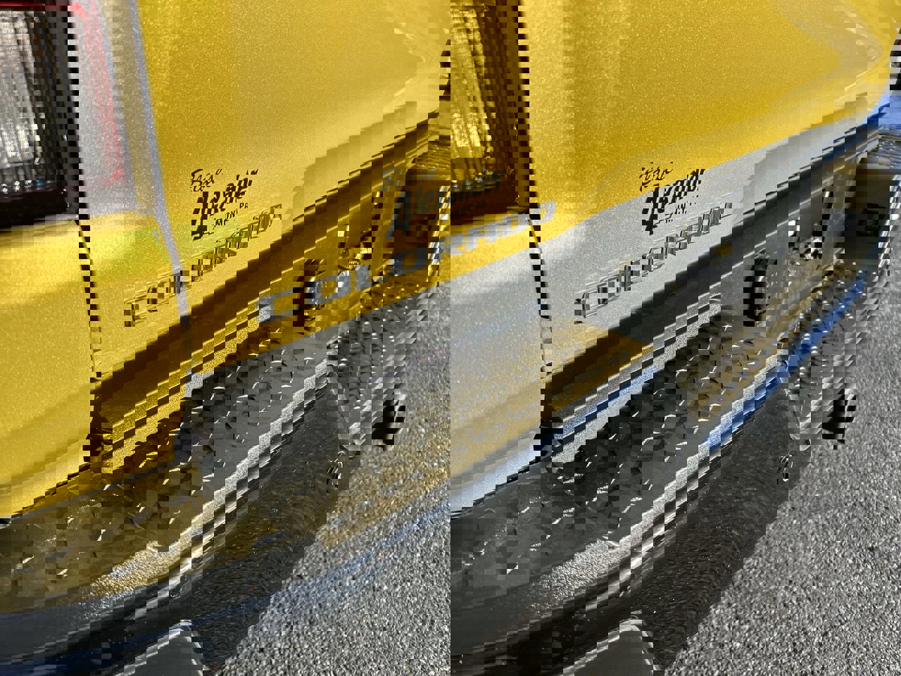 Used 2023 Chevrolet Colorado Z71 w/ Z71 Convenience Package 2 image 11