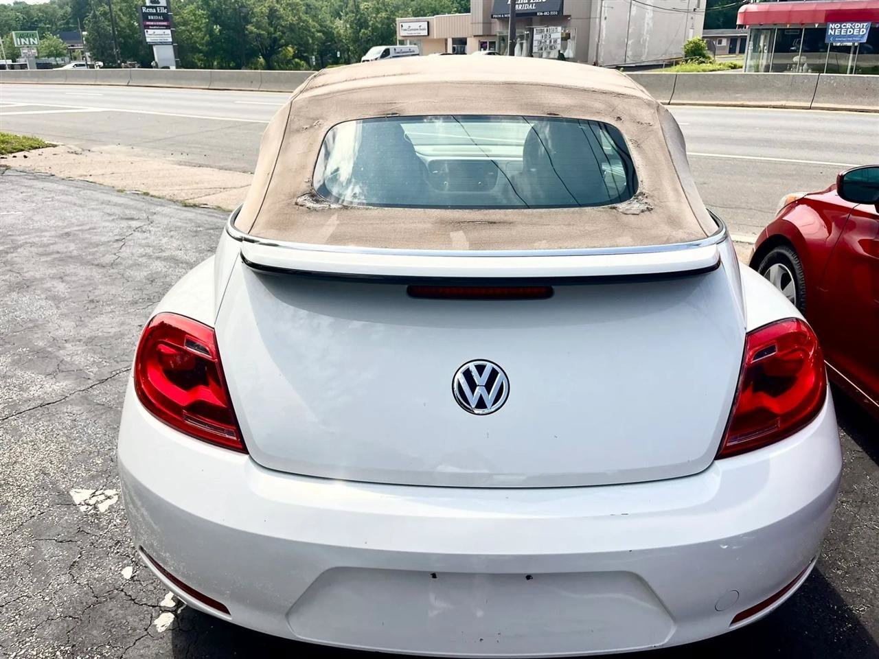 Used 2014 Volkswagen Beetle 2.5 FWD image 9