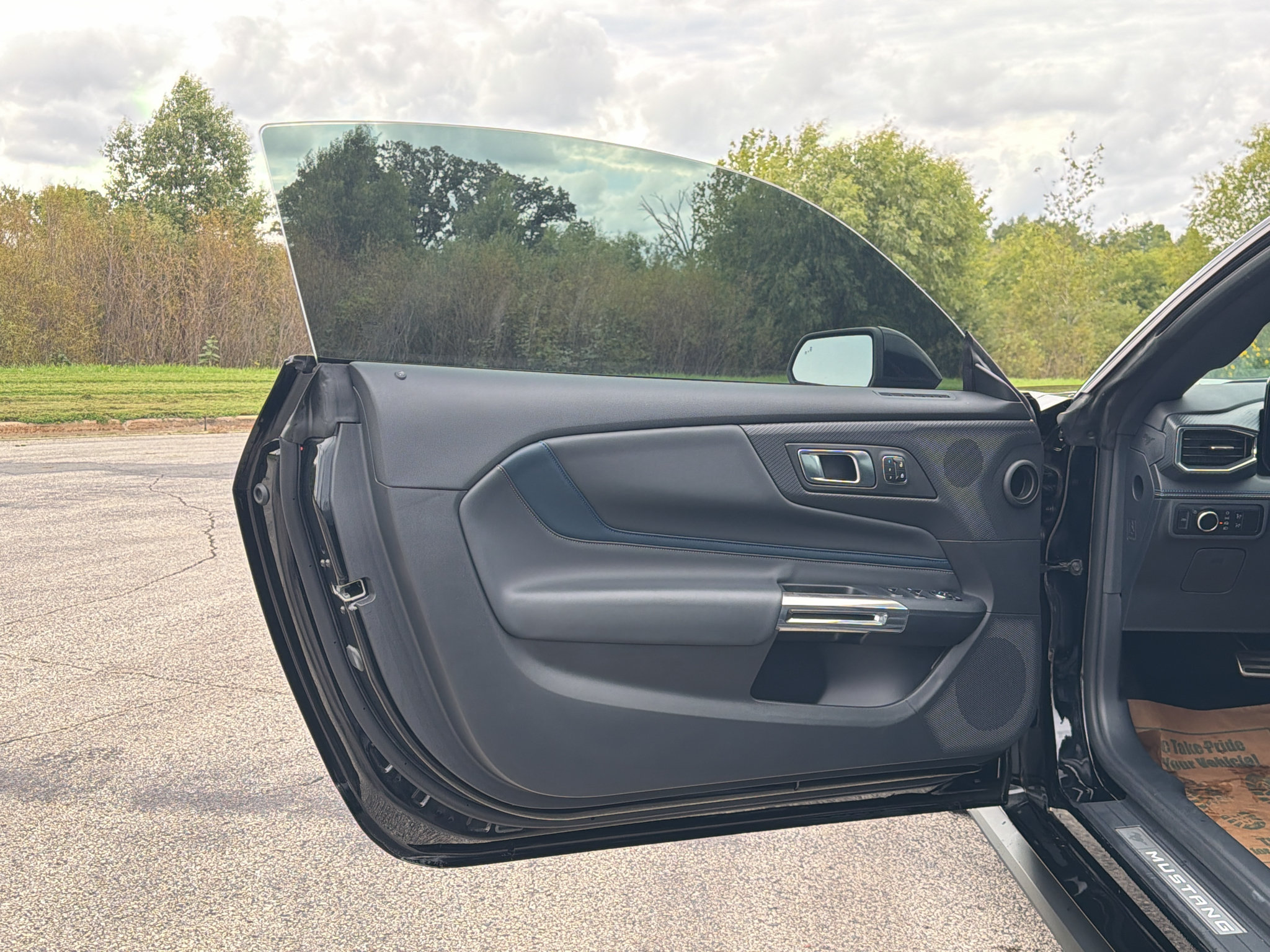 Used 2025 Ford Mustang GT Premium RWD image 10
