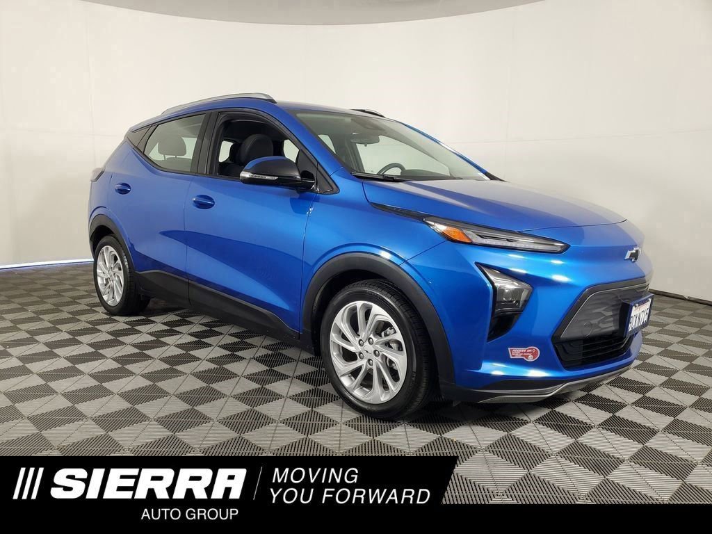 Certified 2022 Chevrolet Bolt EUV LT image 1