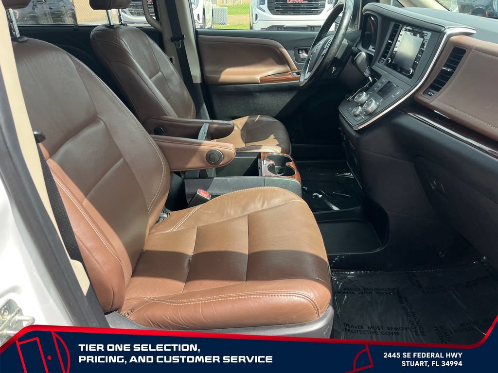 Used 2018 Toyota Sienna Limited Premium FWD image 20