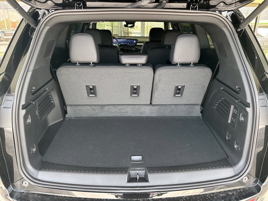 New 2026 Buick Enclave Avenir w/ Super Cruise Package FWD image 32