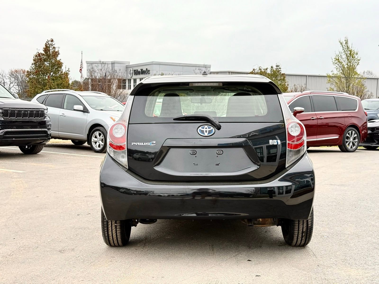 Used 2012 Toyota Prius C One FWD image 9
