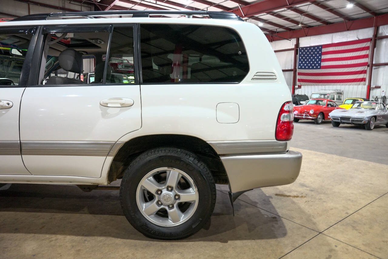 Used 2005 Toyota Land Cruiser AWD/4WD image 5