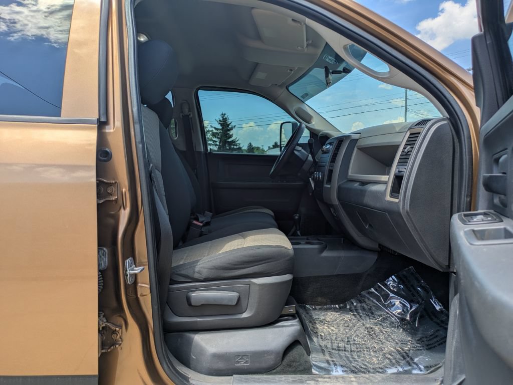 Used 2012 RAM 2500 ST w/ Chrome Appearance Group AWD/4WD image 11