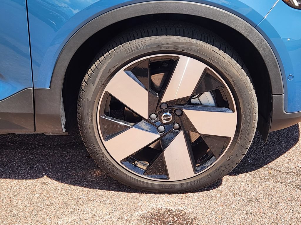 Used 2023 Volvo C40 P8 Recharge Ultimate w/ Protection Package Premier AWD/4WD image 30